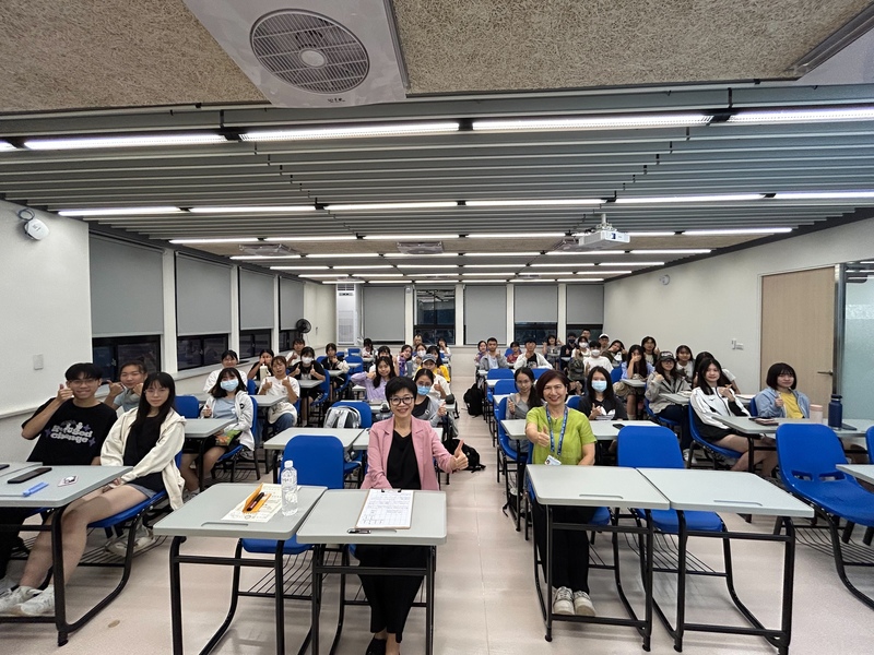 114.10.27衛服部護理及健康照護司蔡淑鳳司長特別演講暨交流討論圖片