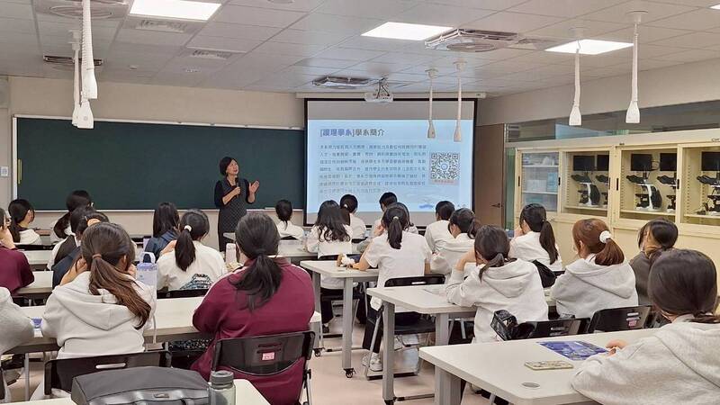 115.03.09嘉義女中來校參訪｜護理體驗日圖片