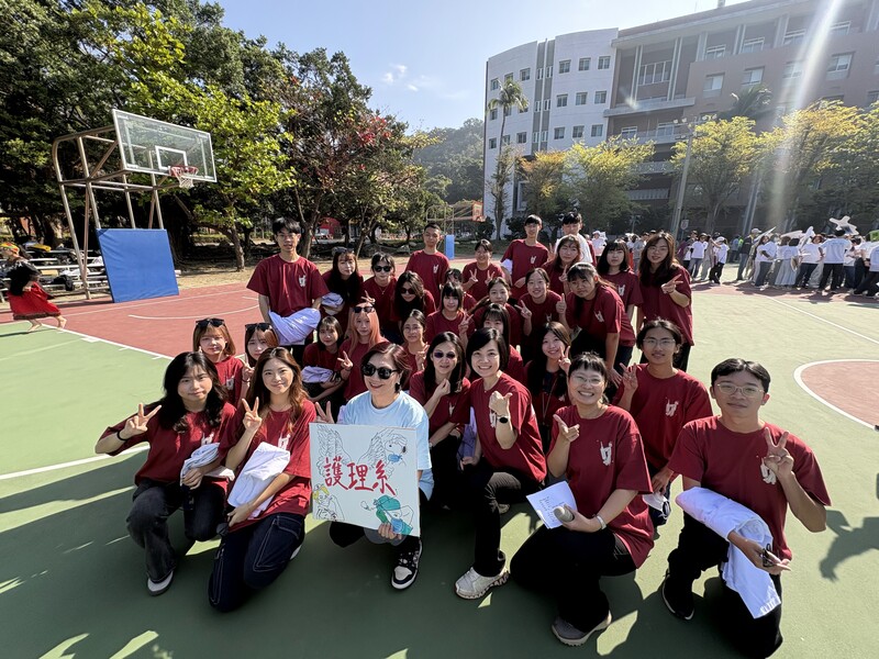 115.03.11全校運動會創意進場秀_醫學院/護理學系第一名圖片