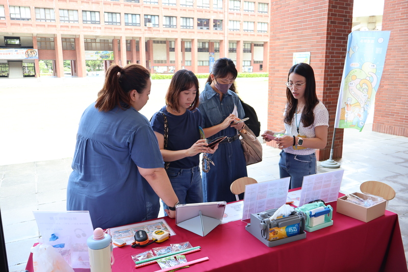 The inaugural Nursing Week (May 19–21, 2026) concluded successfully, showcasing nursing professionalism and a humanistic touch.Image