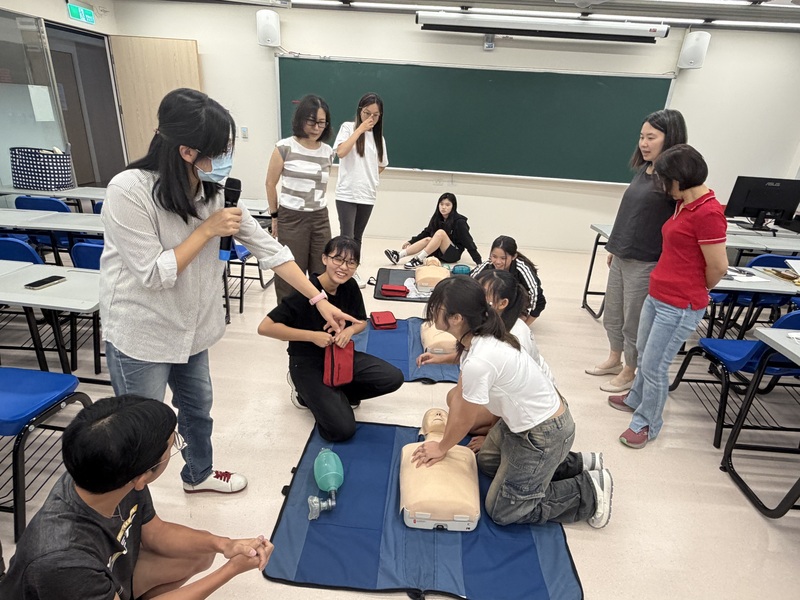 115.06.12及06.15 BLS 基本救命術急救訓練圖片